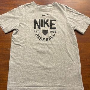 Boys Nike shirt size Large
